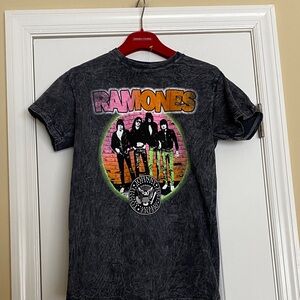 Ramones 💯 Cotton Unisex Band Tee New Never Used